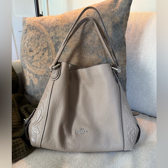 Coach Edie Shoulder Bag 31 with Tea Rose Tooling - Picture 2 of 16